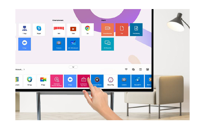Das Bild zeigt den Hauptbildschirm des LG One:Quick Flex, der dem eines mobilen Touch-UX ähnelt.