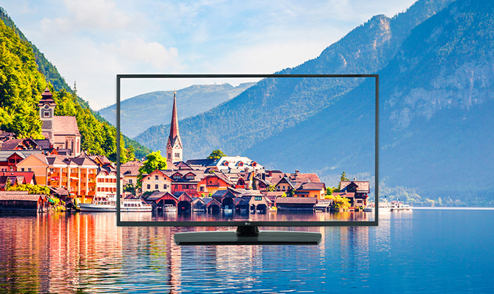 The scenery displayed on the TV screen is vividly expressed, appearing as if it were real.